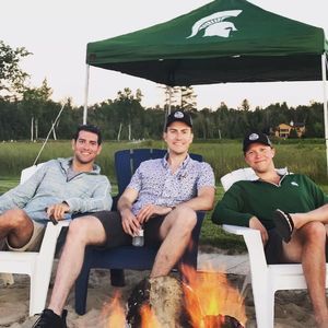 Meet your Posher, Gregory